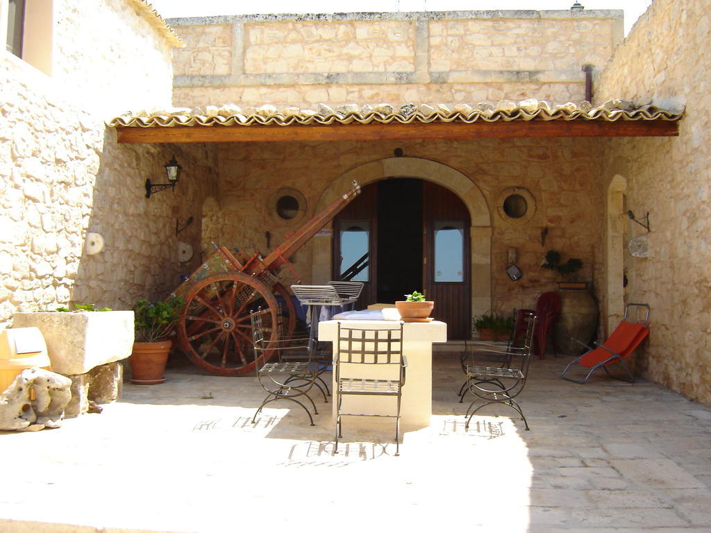 Agriturismo Al Casale Donnafugata Zewnętrze zdjęcie
